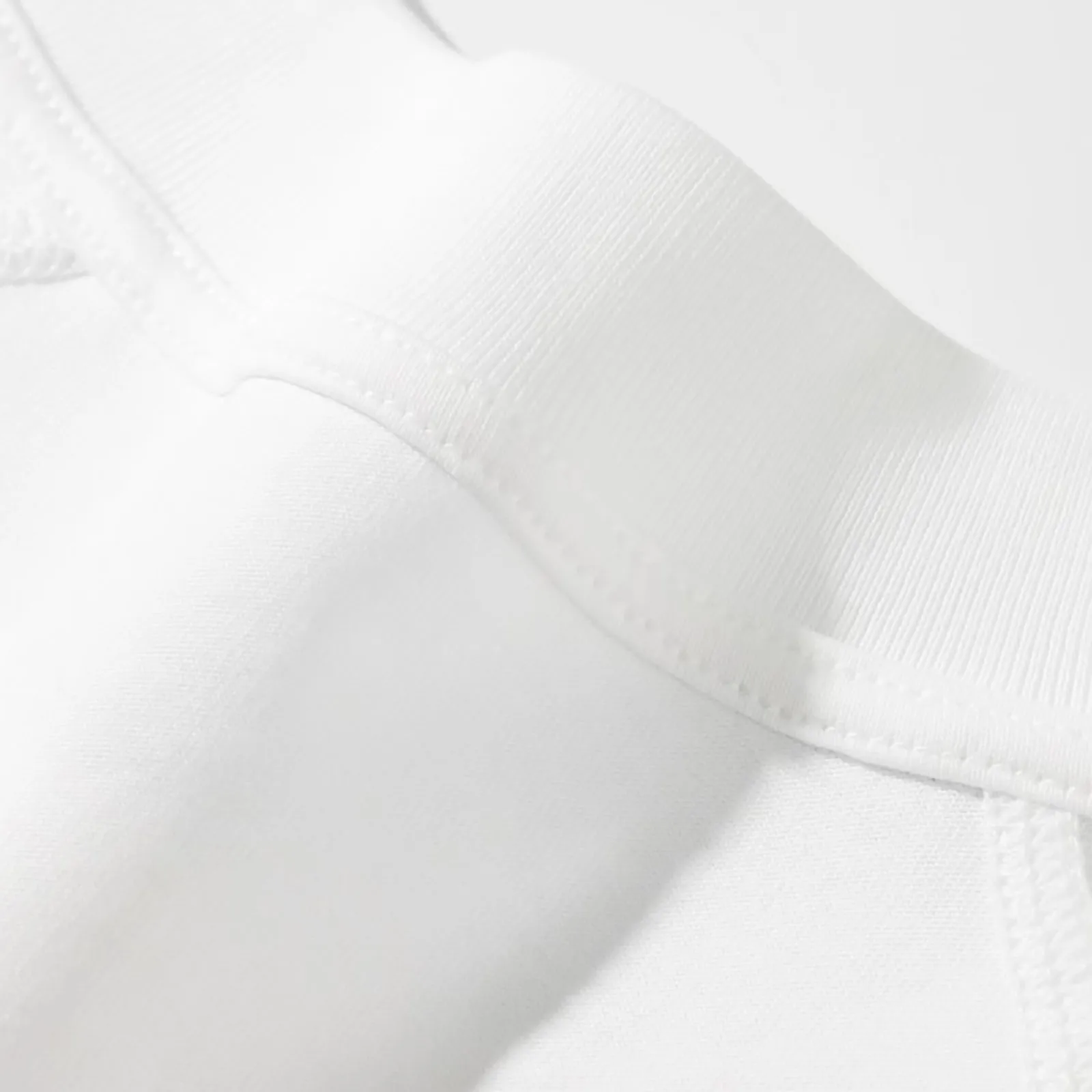 Anyone Under 80 2024 Funny Lad - Undershirt Crew Neck recension och pris